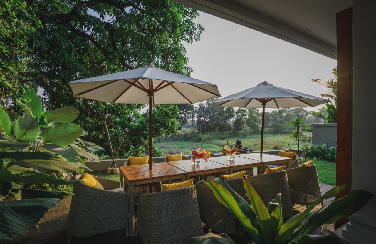Baale Resort Goa Arpora Exteriör bild