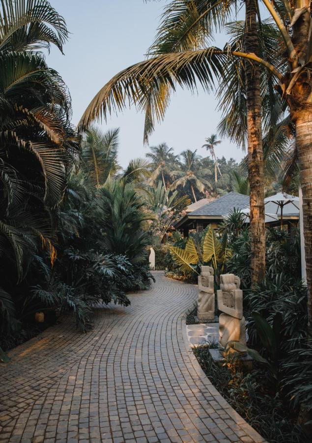 Baale Resort Goa Arpora Exteriör bild