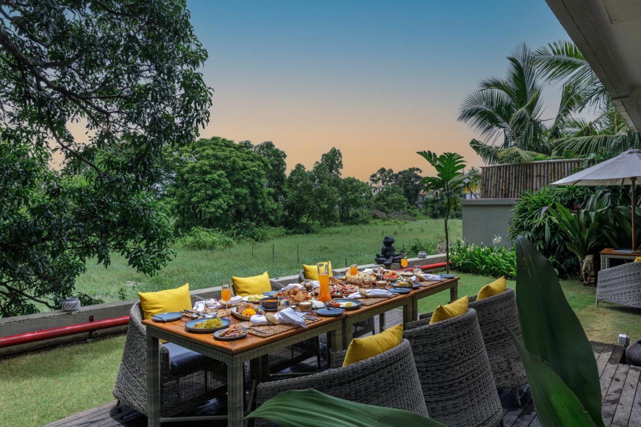Baale Resort Goa Arpora Exteriör bild