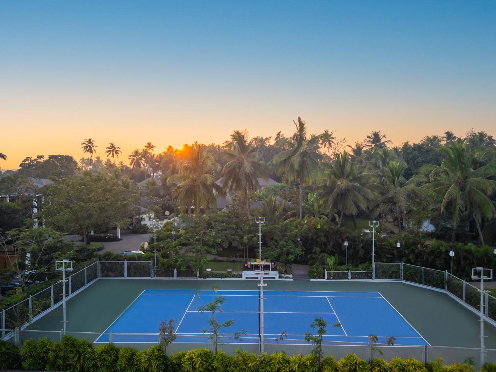 Baale Resort Goa Arpora Exteriör bild