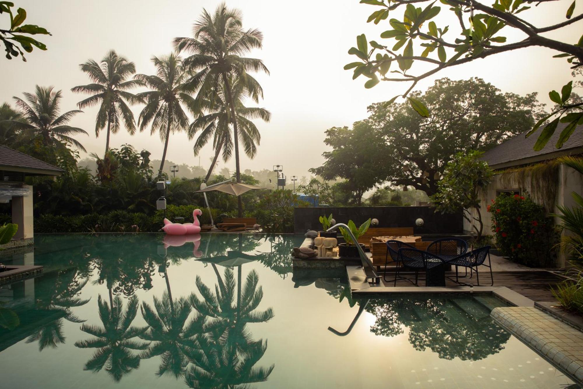 Baale Resort Goa Arpora Exteriör bild